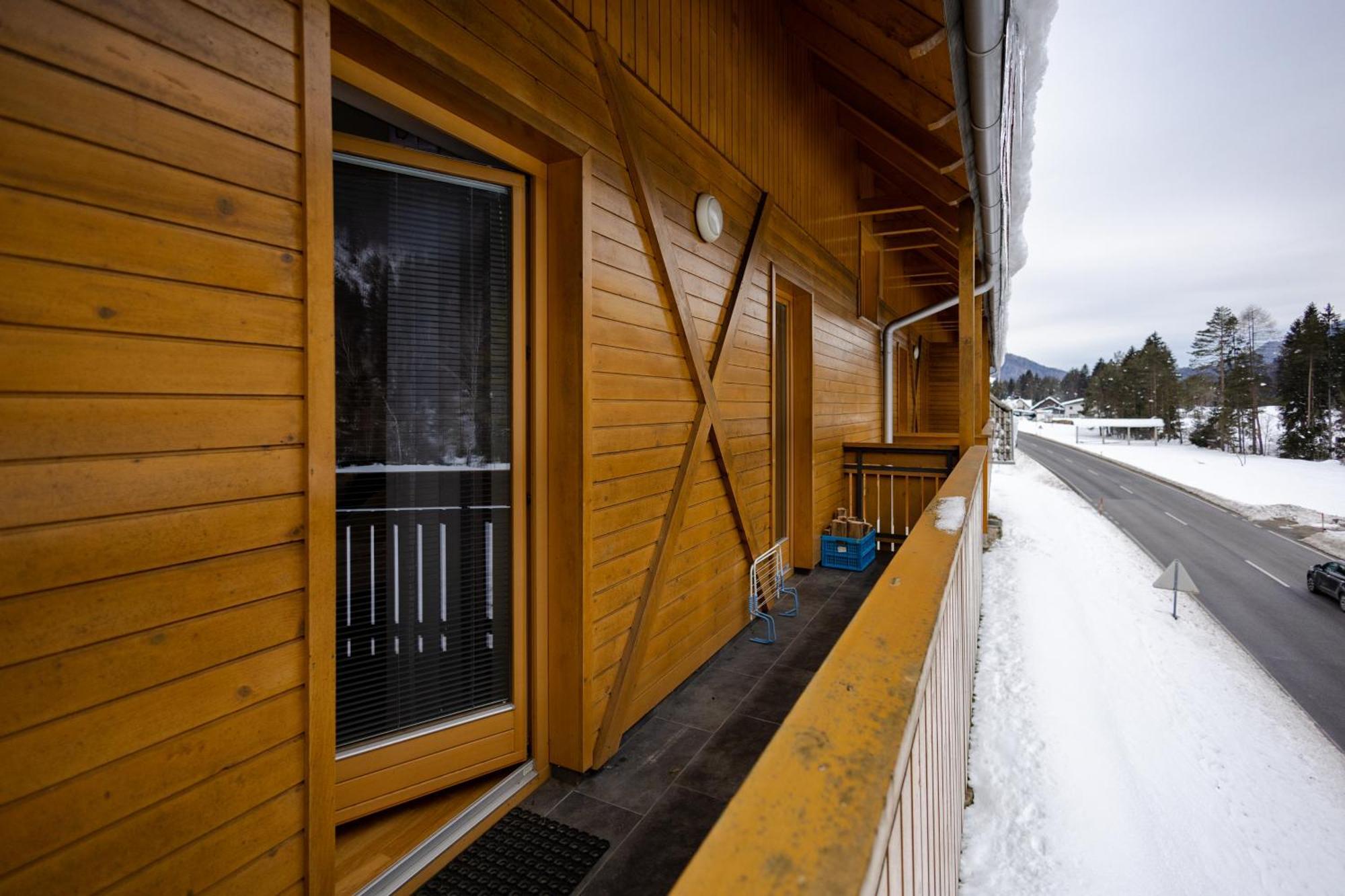 Waterfall Apartment - Cozy Mountain Retreat Kranjska Gora Exteriör bild